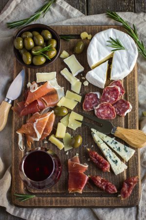 How to Make a Charcuterie Board